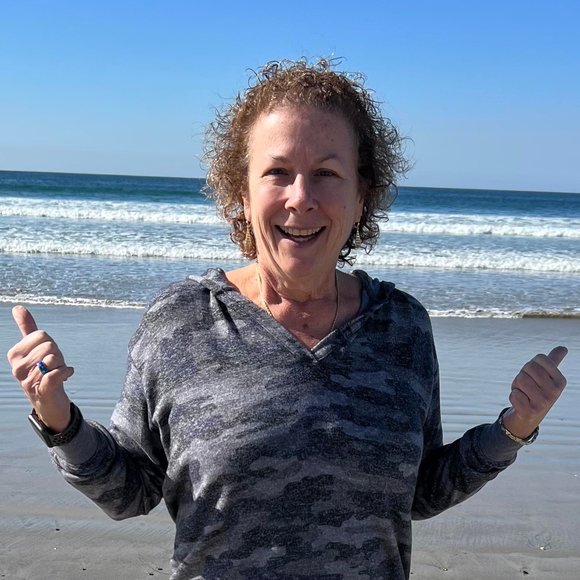 Meet your Posher, Lori - Picture 1 of 1